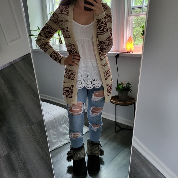 3/$13🎒 Southwest knit open front cardi - Picture 3 of 7